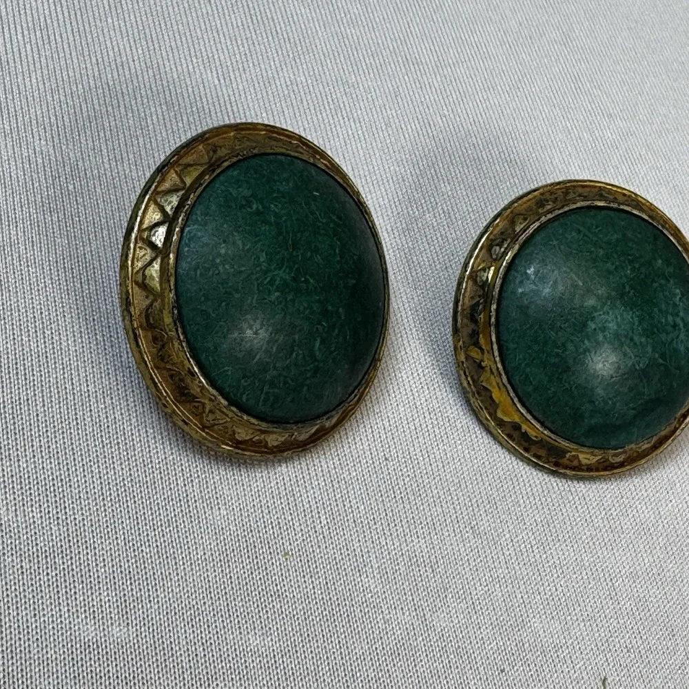 Vintage Matte Green & Gold‎ Tone Dome Earrings